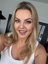 Emma L., 28